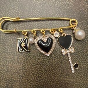 New Elegant Gold and Black Charm Brooch hearts pearls valentine